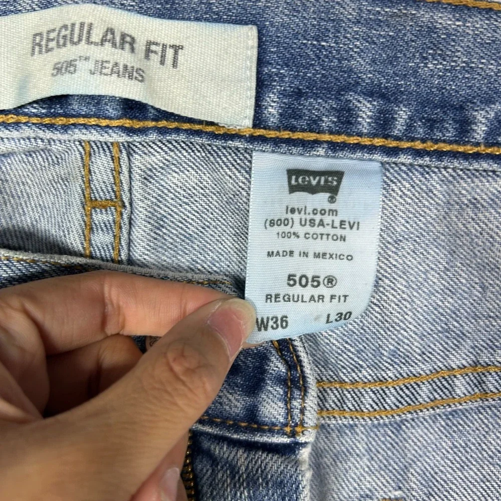 Levi's 505 Regular Fit Jeans Men's Blue Denim Pockets Straight Zip Fly - 34X28.5